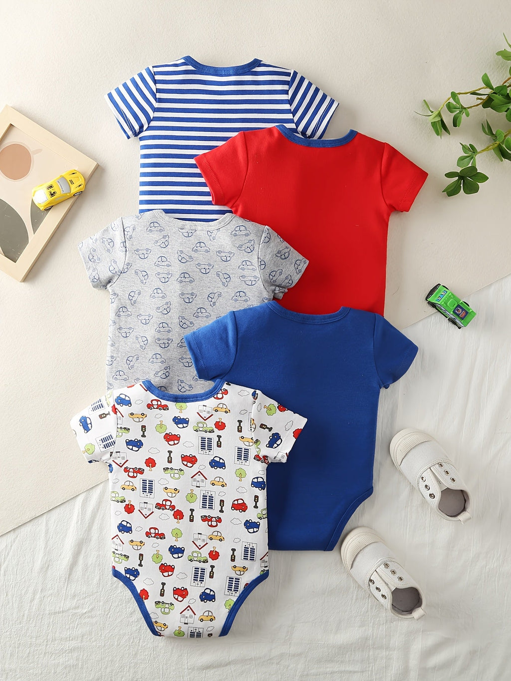 Baby Short Sleeve Bodysuits 5-Pack with Unicorn or Vehicle Prints and Crotch Snaps for Daily Changes
