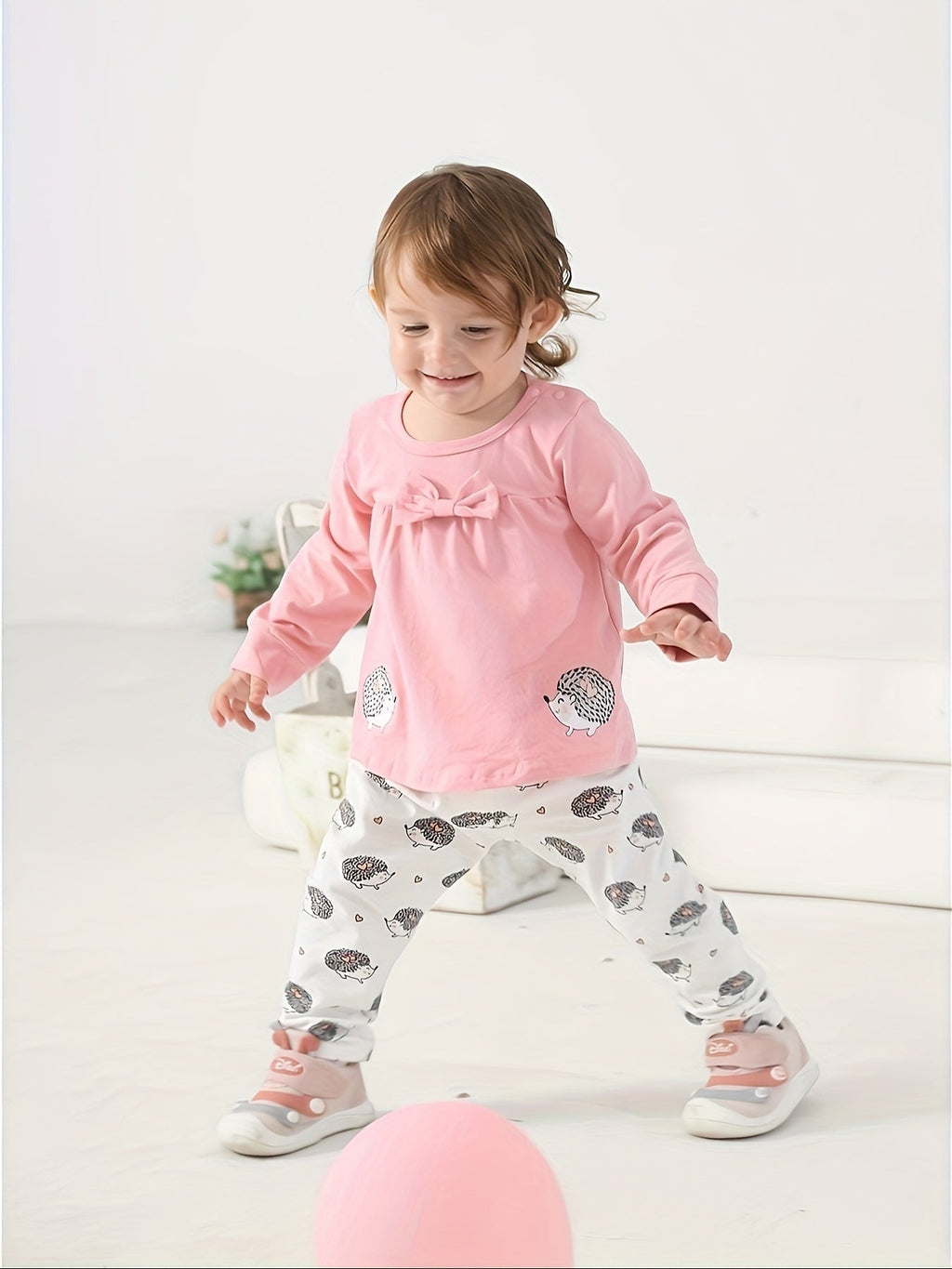 Baby Girls' Two Piece Cartoon Top and Pants Set with Long Sleeves and Coordinated Prints for Daily Wear