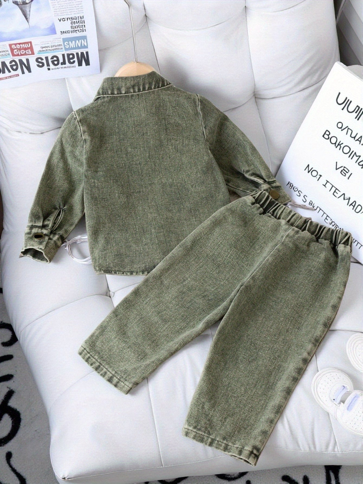 Baby Girls' Denim Jacket and Pants Set with Patch Pockets and an Elastic Waist for Casual Outings