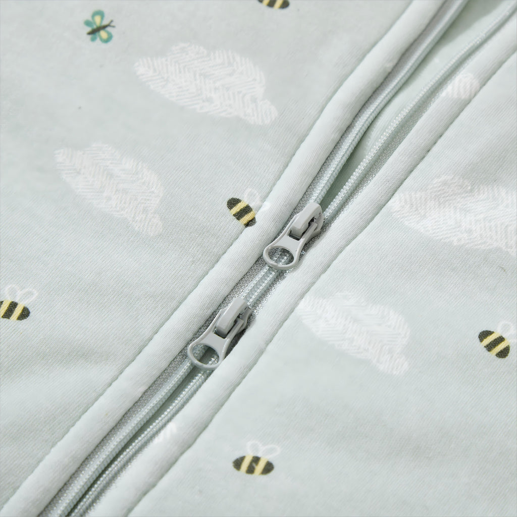 Quilted Baby Sleep Sack in Green Bee Print with Two-Way Zipper and Sleeveless Shape for Cooler Seasons