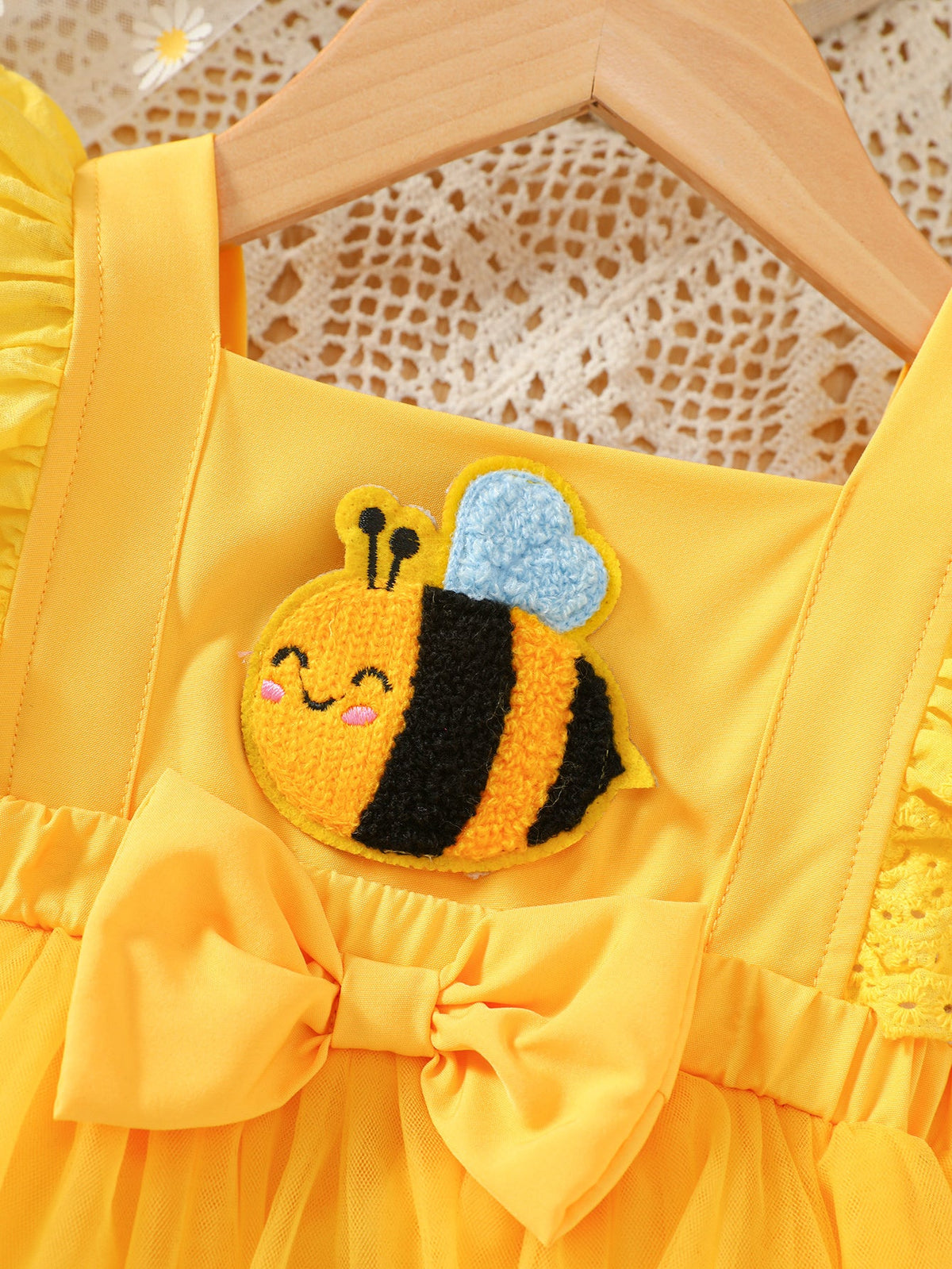 Baby Girls' Yellow Bee Romper and Hat Set with Ruffle Sleeves and a Bow for Sunny-Day Outings