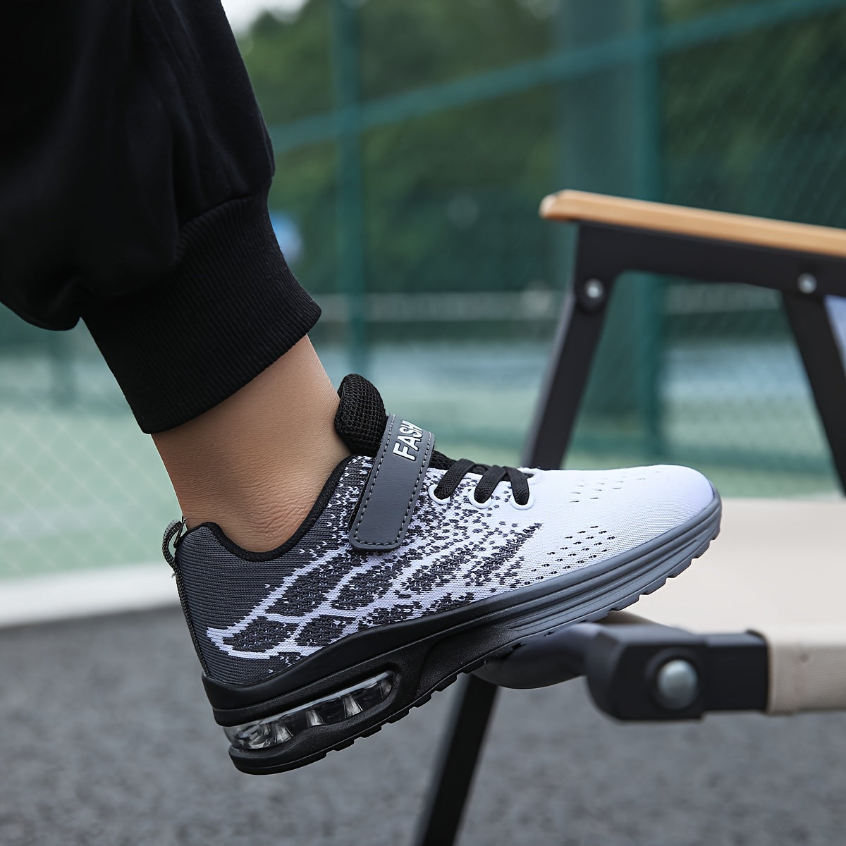 Kids' Athletic Sneakers with Adjustable Top Straps and Contrast Mesh Patterns for School and Play